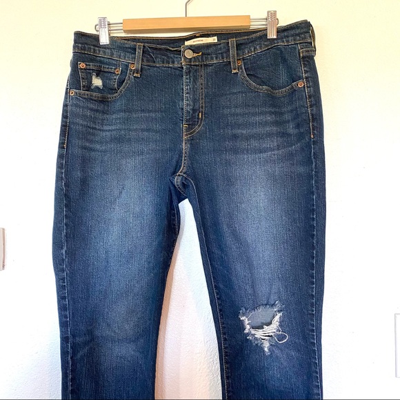 Levi’s High Rise Boyfriend Relaxed Straight Jeans - Picture 6 of 14